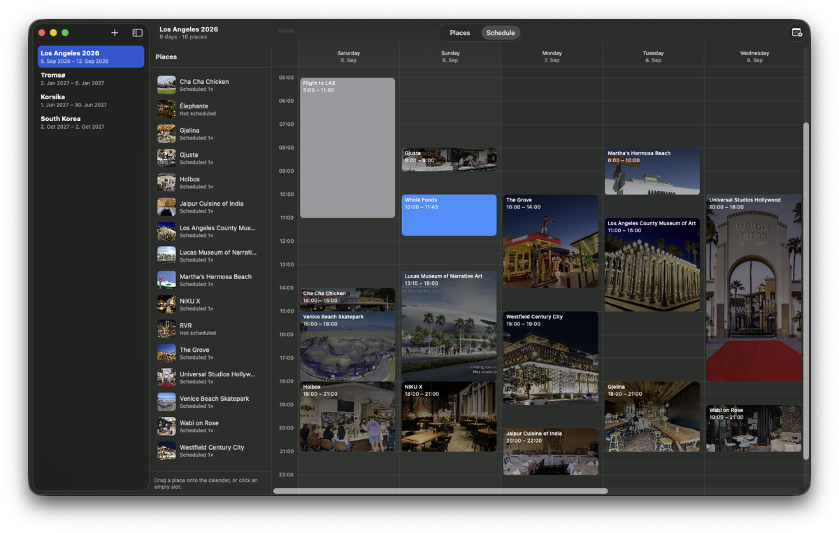 VacationPlanner with a Los Angeles trip open: vacations in the sidebar, the collected places with their photos in the middle, and a week grid on the right where each visit shows its photo and time.